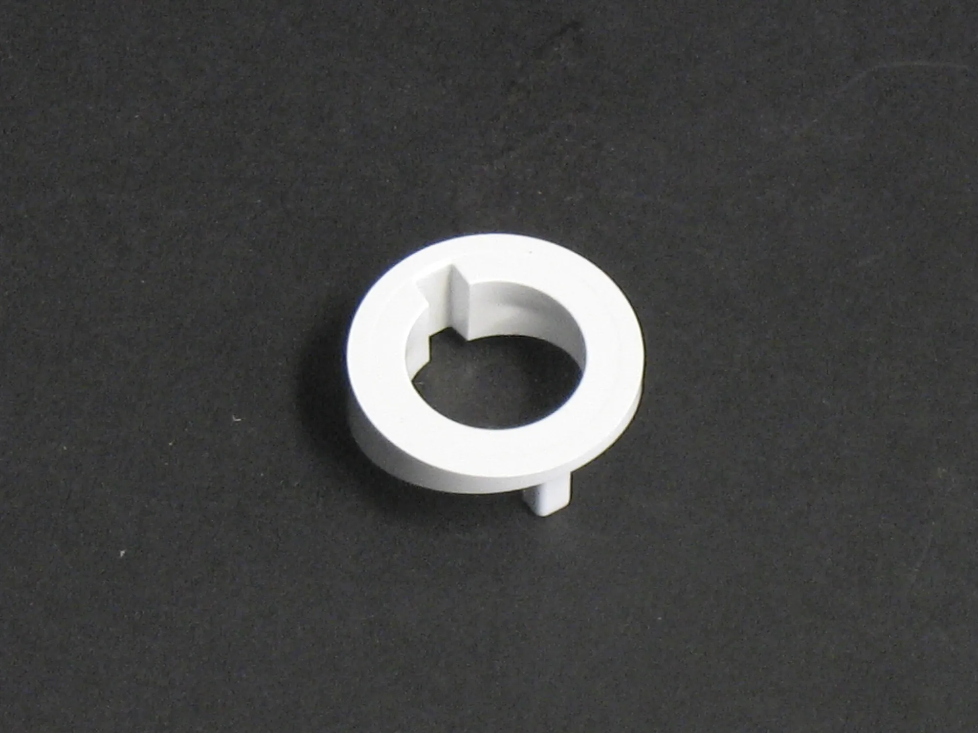 Distančnik, splakovalniki Crystal/Crystal Duo, bel