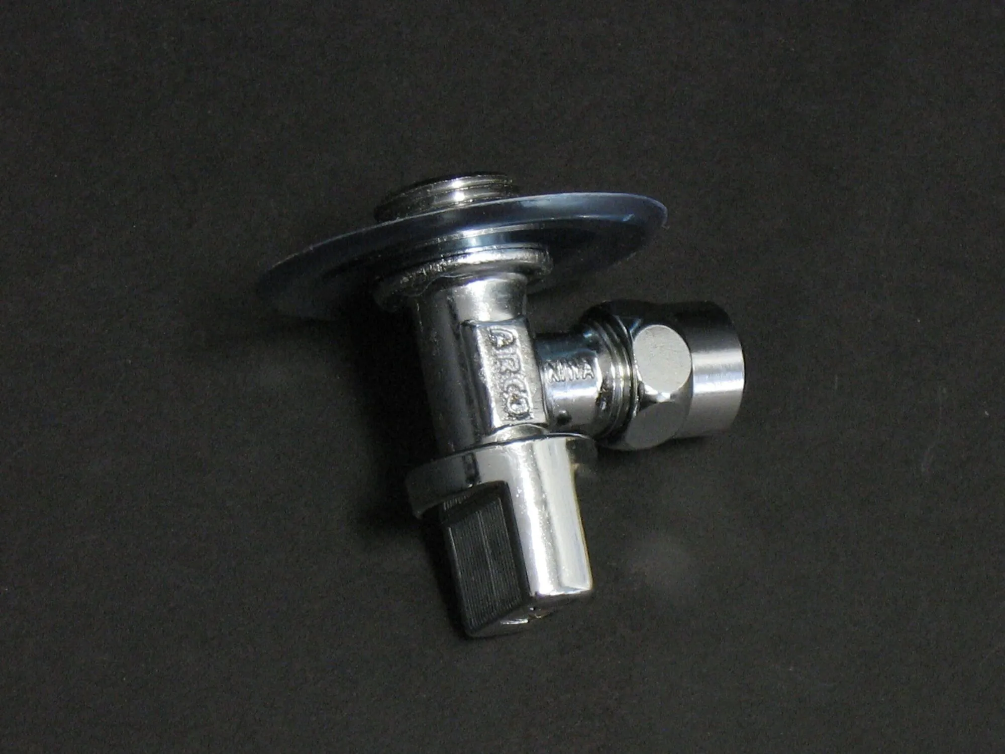 Kotni ventil G 1/2