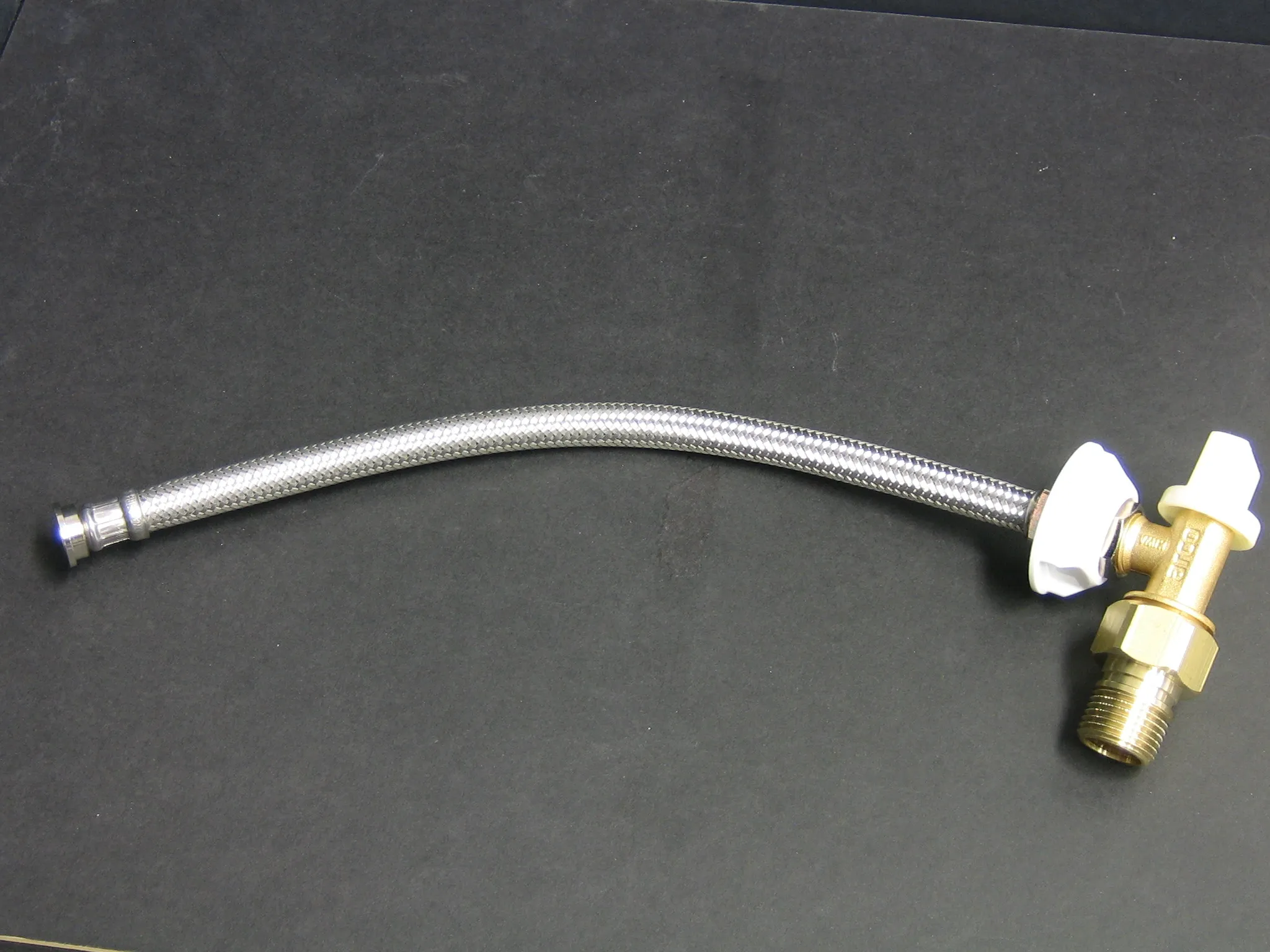 Fleksibilna priključna cevka